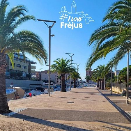 Appartement T2/T3 Duplex A Port Frejus Proche De La Mer Extérieur photo